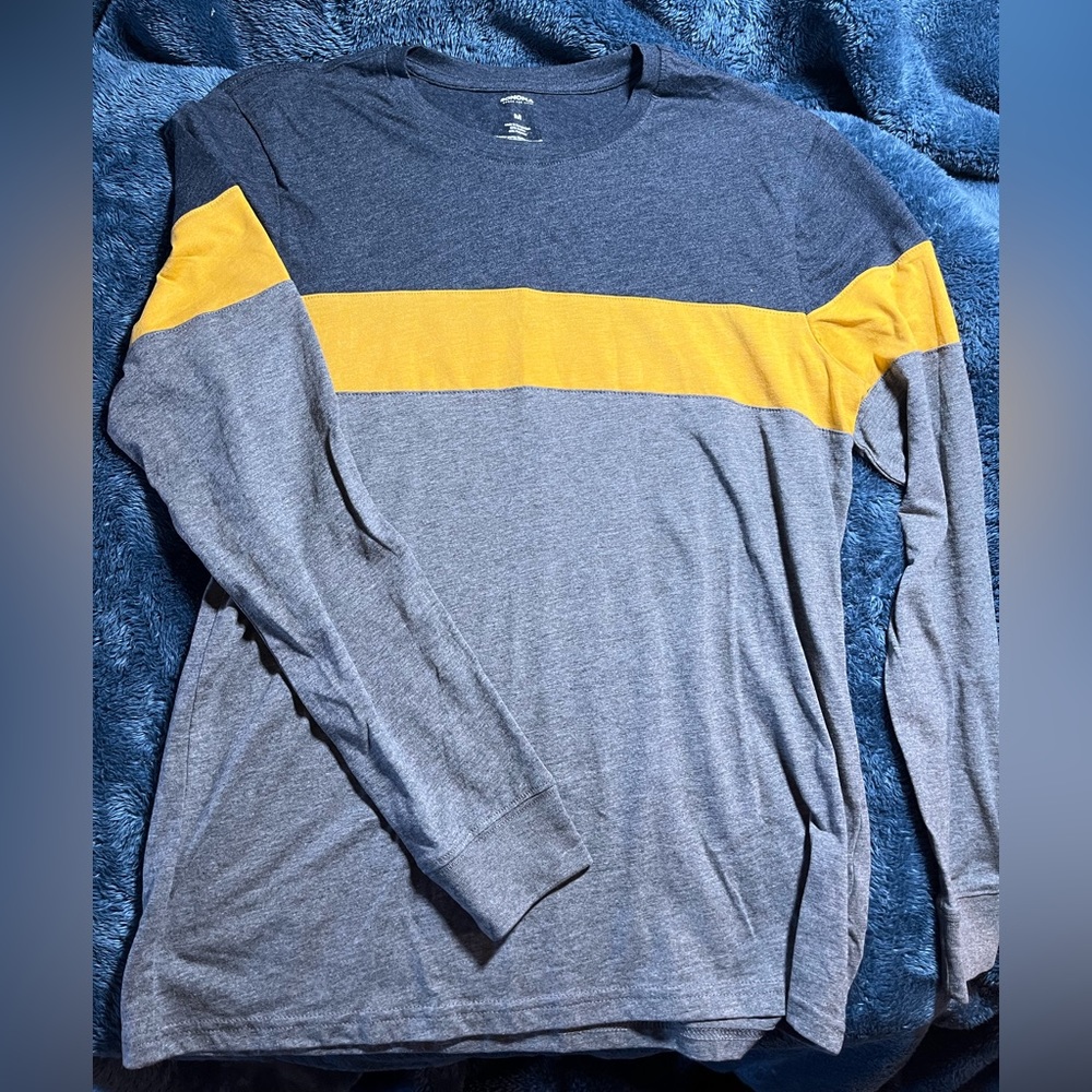 Men’s Sonoma shirt, grey and yellow.